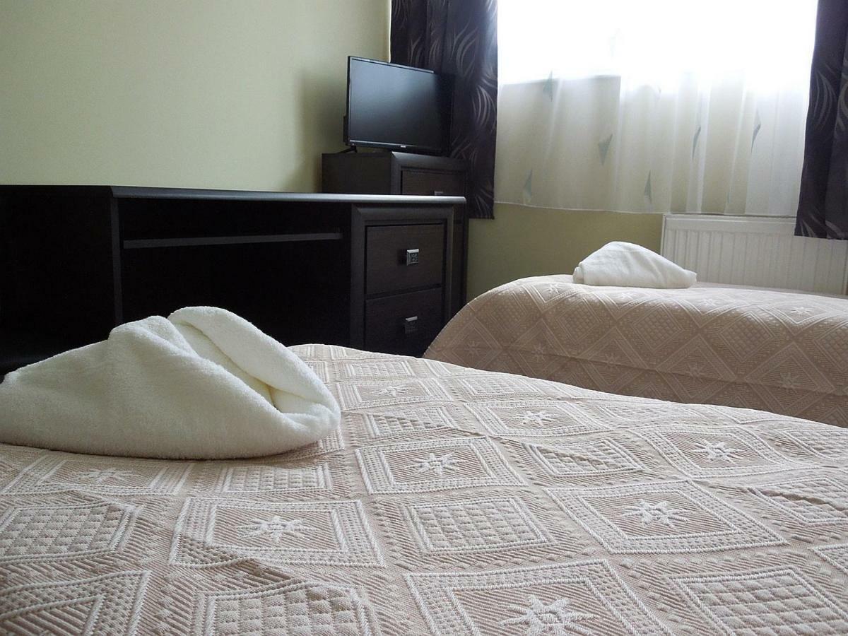 Szlovak Panzio Hotel เบเกซซาบา ภายนอก รูปภาพ